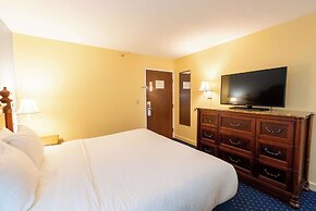 Fireside Inn & Suites - Belfast