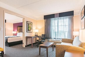 La Quinta Inn & Suites by Wyndham Shreveport Airport