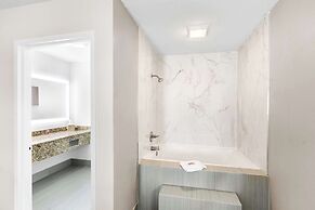 Econo Lodge Inn & Suites Ocean Springs - Biloxi