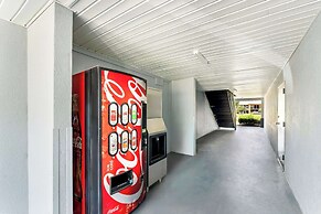 Econo Lodge Inn & Suites Ocean Springs - Biloxi