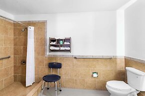 Econo Lodge Inn & Suites Ocean Springs - Biloxi