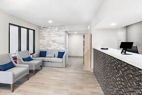 Econo Lodge Inn & Suites Ocean Springs - Biloxi