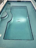 Alliance Hotel & Suites, a Howard Johnson by Wyndham