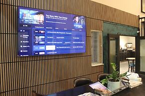 Alliance Hotel & Suites, a Howard Johnson by Wyndham