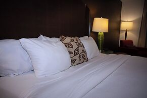 Alliance Hotel & Suites, a Howard Johnson by Wyndham