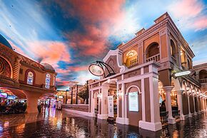 Sunset Station Hotel & Casino