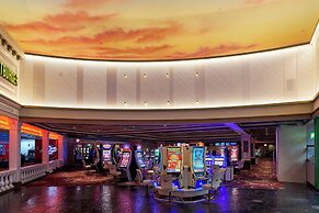 Sunset Station Hotel & Casino