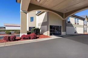 Baymont by Wyndham Creedmoor