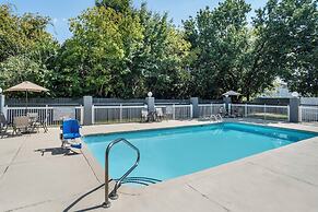 Spark by Hilton Kannapolis