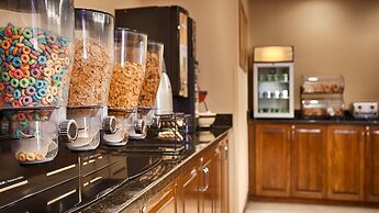 Best Western Plus Edison Inn