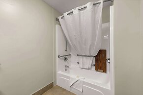 Quality Inn & Suites Matthews - Charlotte