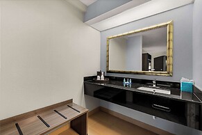 Quality Inn & Suites Matthews - Charlotte