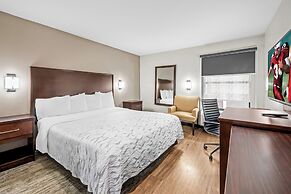Red Roof PLUS+ Henderson