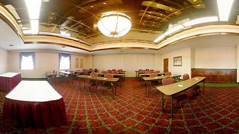 Days Inn & Suites by Wyndham Hickory