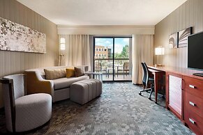 Courtyard by Marriott Akron Fairlawn