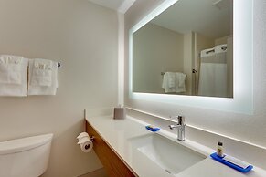 Holiday Inn Express Cincinnati North - Monroe by IHG