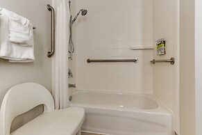 Holiday Inn Express Cincinnati North - Monroe by IHG