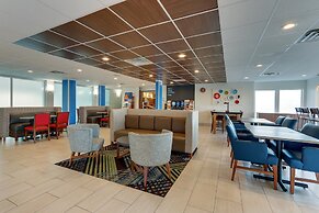 Holiday Inn Express Cincinnati North - Monroe by IHG
