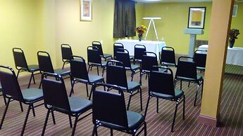 Days Inn by Wyndham Cleveland Lakewood