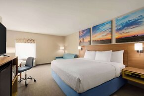 Days Inn by Wyndham Hillsboro