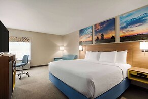 Days Inn by Wyndham Hillsboro