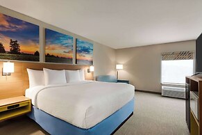 Days Inn by Wyndham Hillsboro
