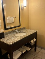 Quality Inn & Suites Bellville - Mansfield