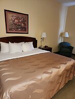 Quality Inn & Suites Bellville - Mansfield