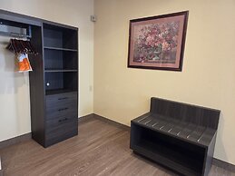 Quality Inn & Suites Bellville - Mansfield