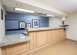 Hampton Inn Shawnee