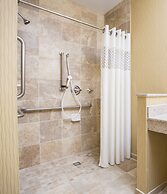 Hampton Inn Shawnee