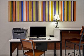 Holiday Inn Express & Suites Allentown-Dorney Park Area by IHG