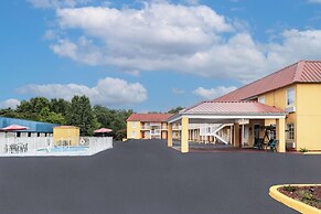 Days Inn by Wyndham Barnwell
