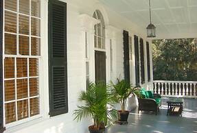 Rhett House Inn