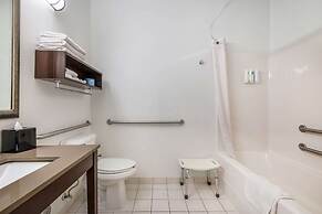 Country Inn & Suites by Radisson, Watertown, SD