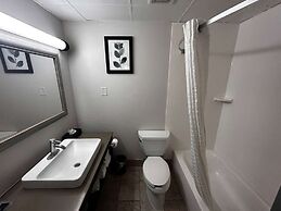 Radiant Inn & Suites