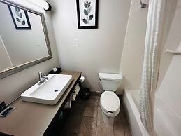 Radiant Inn & Suites