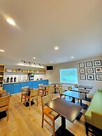 Radiant Inn & Suites