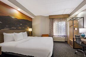 Clarion Pointe Sevierville-Pigeon Forge