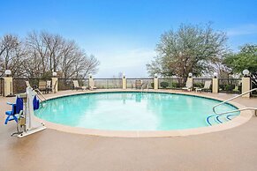 La Quinta Inn & Suites by Wyndham Denison - N. Lake Texoma