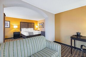 La Quinta Inn & Suites by Wyndham Denison - N. Lake Texoma