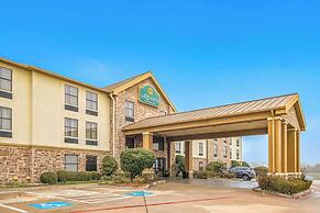 La Quinta Inn & Suites by Wyndham Denison - N. Lake Texoma