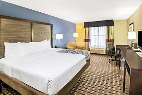 La Quinta Inn & Suites by Wyndham Denison - N. Lake Texoma