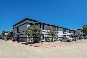 Quality Inn & Suites Irving DFW Airport South