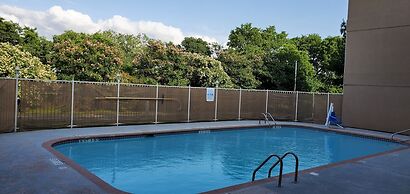 Super 8 by Wyndham Temple I-35