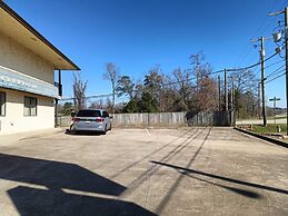 Executive Inn by OYO Kilgore North