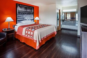 Super 8 by Wyndham Giddings