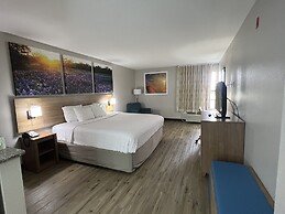 Days Inn by Wyndham Dallas Plano