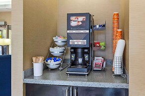 Comfort Suites Inn at Ridgewood Farm