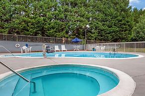 Comfort Suites Inn at Ridgewood Farm